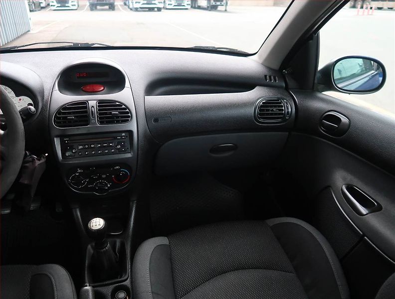 Peugeot 206 (2006) 1.4 HDI, po STK, Klima - fotka 8 z 14