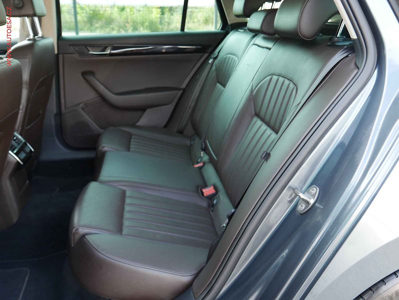 Škoda Superb (2015) 2.0 TDi, 1.maj, DSG, navi - fotka 10 z 20