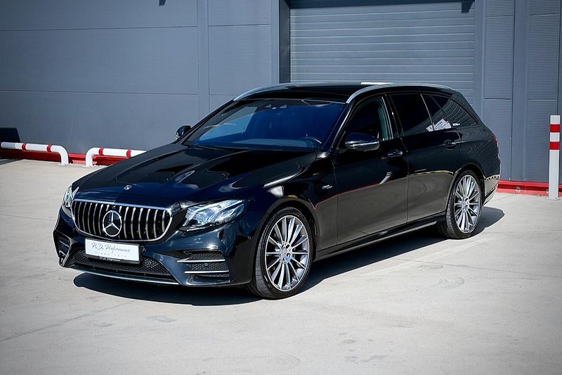 Mercedes-Benz Třídy E (2018) Mercedes-Benz E 53 AMG 4Matic+ - fotka 5 z 52