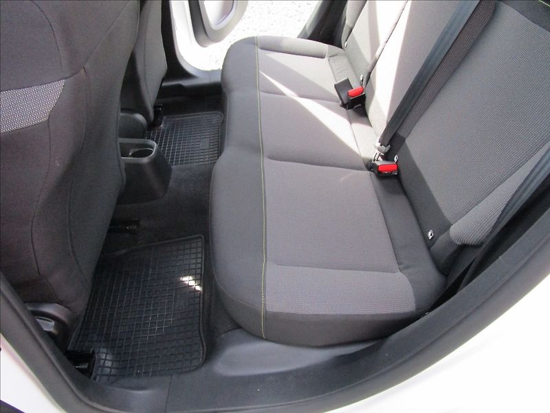 Citroën C3 1.2 PureTech 83 S&S Feel, 1. m - fotka 25 z 36
