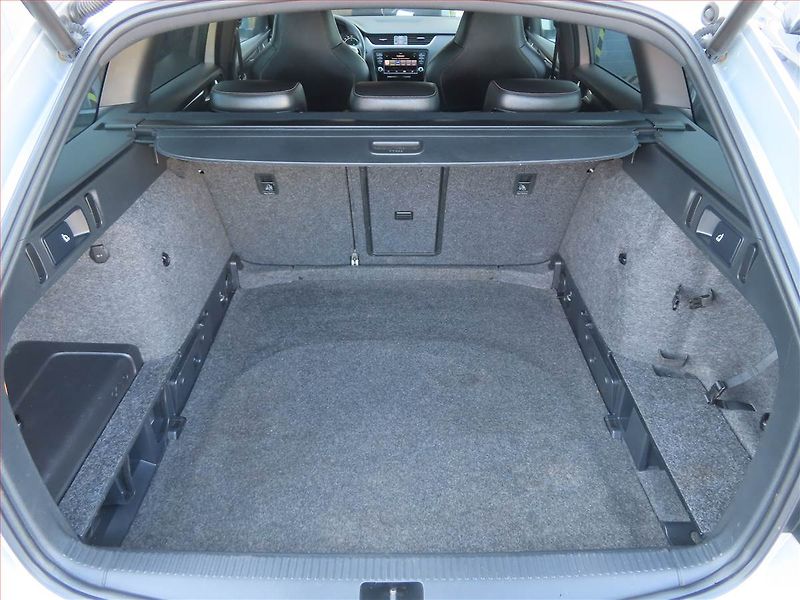 Škoda Octavia (2014) RS 2.0 TDI, Automat, Navi - fotka 14 z 17