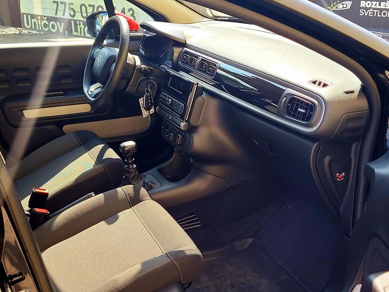Citroën C3 1,2 110k Feel *SERV.KNIHA*   - fotka 24 z 44