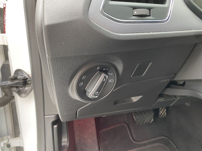 Seat Leon (2019) 1.5 TSi, Xcellence, DSG - fotka 15 z 19
