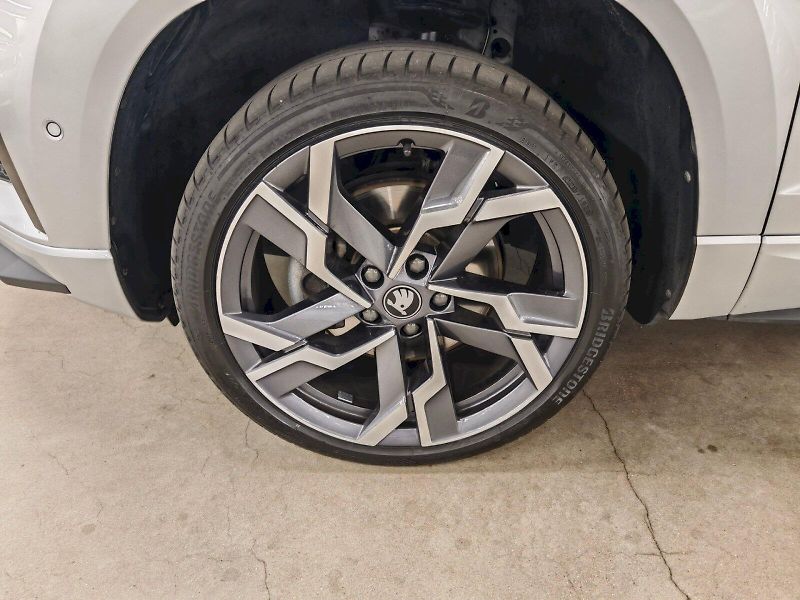 Škoda Karoq (2025) 1.5 TSI 110 kW DSG Sportline - fotka 32 z 32