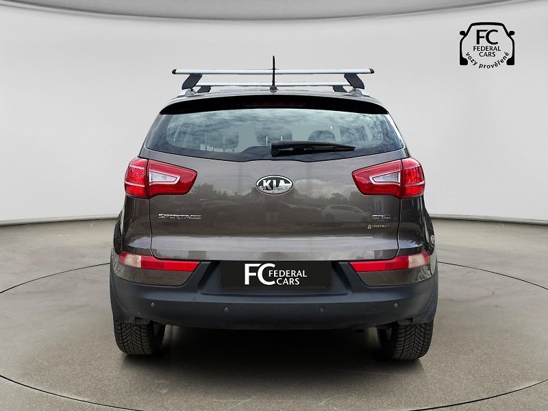 Kia Sportage 2.0 CRDI 4x4 Comfort Plus - fotka 4 z 24