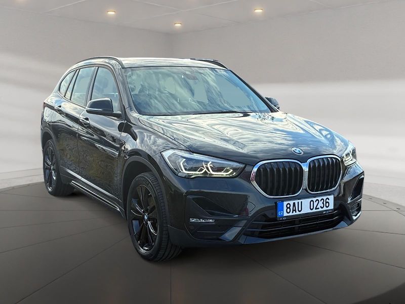 BMW X1 (2021) xDRIVE 18d 110kW 4x4 CZ DPH - fotka 3 z 11