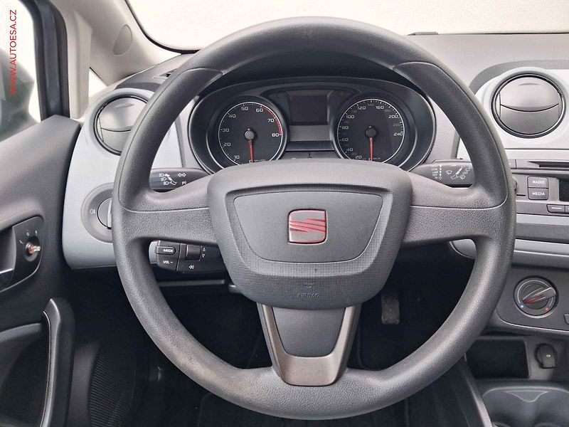 Seat Ibiza (2014) 1.2 TSi, Reference - fotka 12 z 17