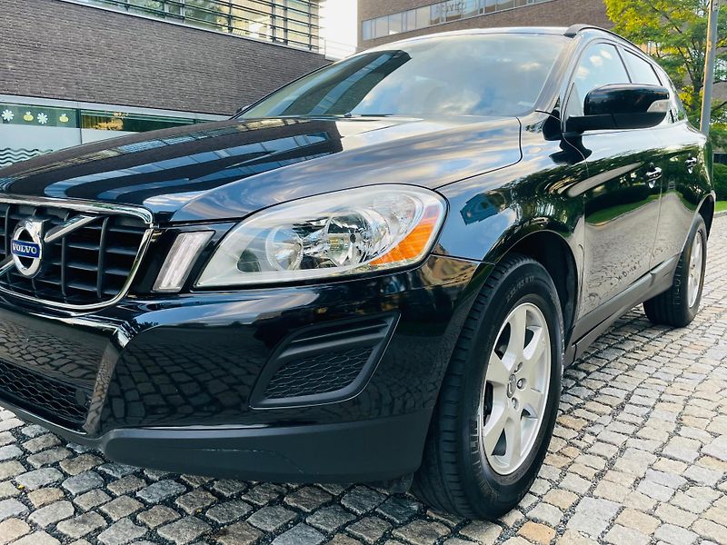 Volvo XC60 2.0D 5V MAN 1.MAJITEL SERVISKA - fotka 16 z 33