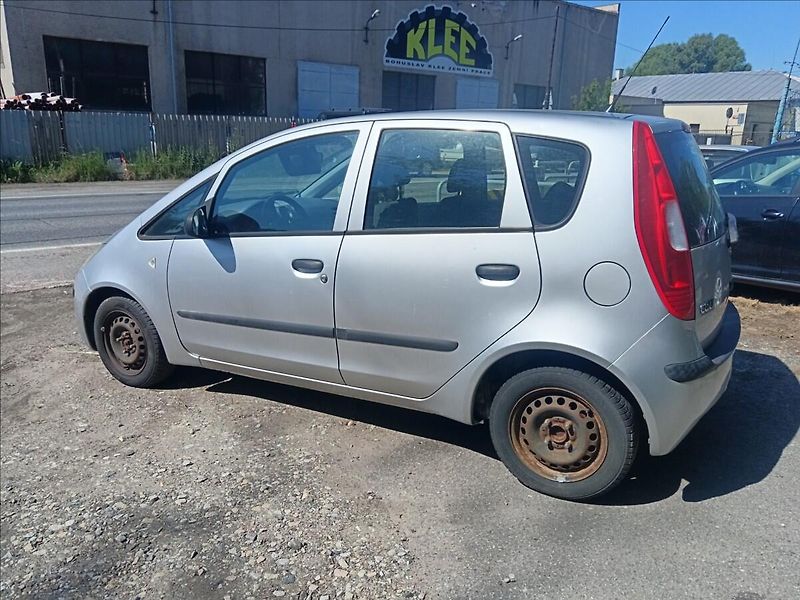 Mitsubishi Colt 1,1 MPi - fotka 7 z 19