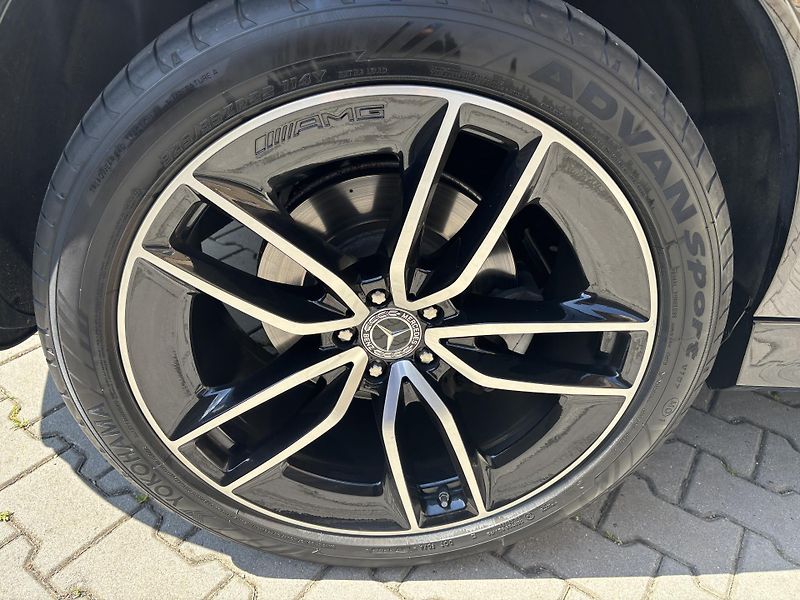 Mercedes-Benz GLE (2023) 400d 4MATIC 9GTRONIC AMG Paket - fotka 10 z 166