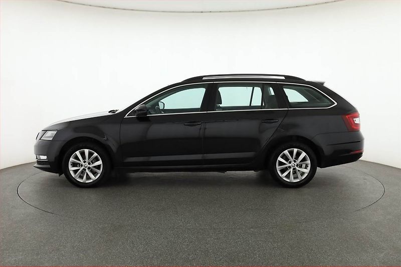 Škoda Octavia (2017) 1.6 TDI, Automat, Serv.kniha - fotka 3 z 17