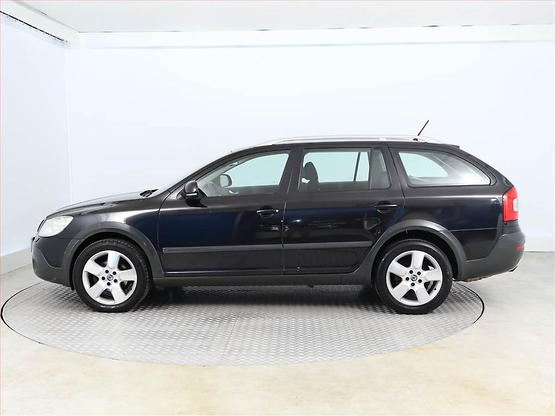 Škoda Octavia (2011) Scout 2.0 TDI, 4X4, Tempomat - fotka 3 z 16