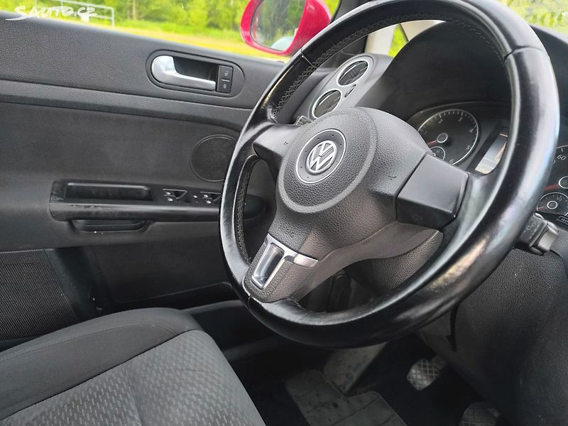 Volkswagen Golf Plus 2.0TDI,KRÁSNÝ,VÝBAVA,135KM - fotka 13 z 25