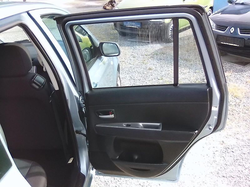 Mazda 2 (2007) 1.4i, 2.majitel - fotka 23 z 30