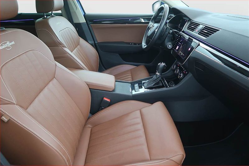 Škoda Superb (2023) Laurin&Klement 2.0 TDI - fotka 9 z 21