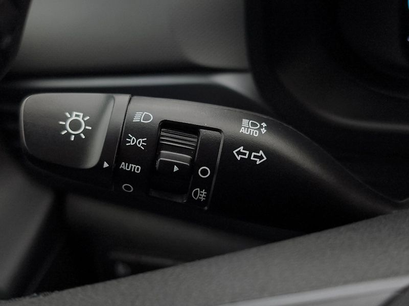 Hyundai Bayon (2025) 1.0T-GDi 74kw, ČR, Automat, Zá - fotka 12 z 27