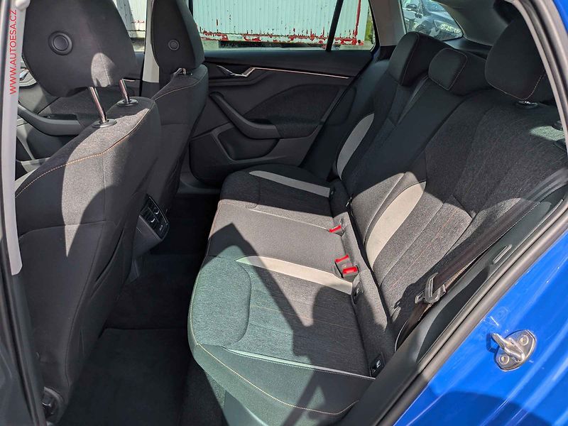 Škoda Scala (2023) 1.0 TSi, 2.maj,ČR, DSG, DIGI - fotka 10 z 15