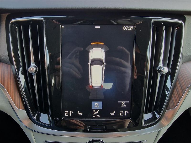 Volvo V60 D4 Cross Country AWD,ČR,1.Maj - fotka 31 z 50
