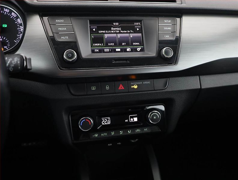 Škoda Fabia (2017) Ambition 1.2 TSI, Automat - fotka 9 z 14
