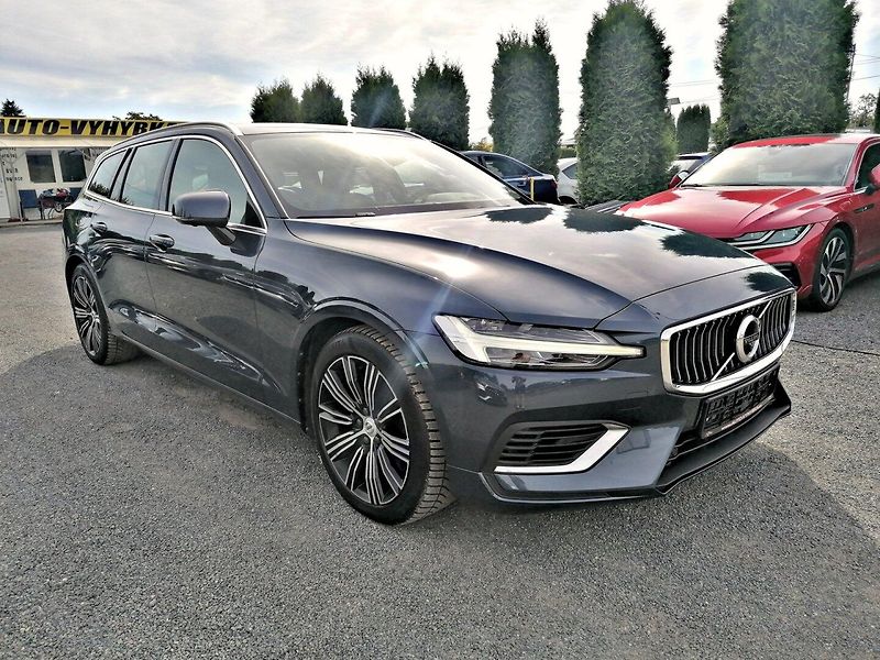 Volvo V60 (2020) 2.0 T6 AWD PHEV INSCRIPTION - fotka 3 z 42