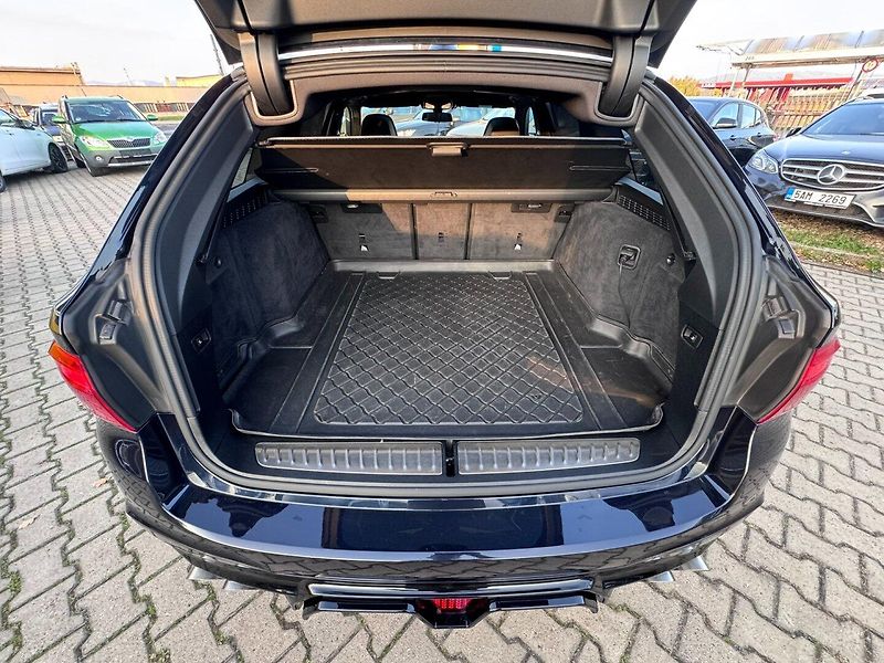 BMW Řada 5 (2018) 540i G31 3,0 250KW MPACKET 4X4 - fotka 43 z 50