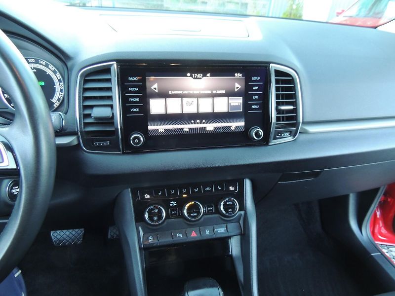 Škoda Karoq (2020) 1.5TSI,110kw,DSG,TZ,ČR,1maj. - fotka 37 z 45