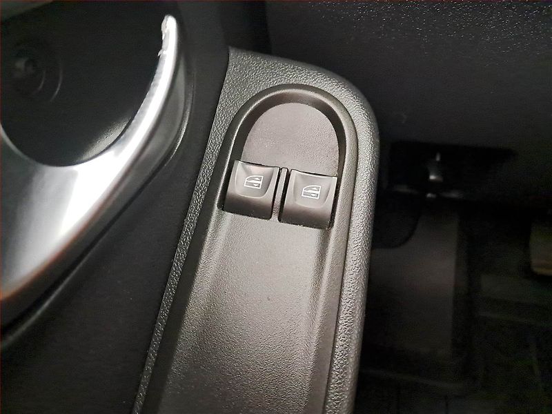 Dacia Duster (2017) 1.6 SCe, ČR,1.maj, Serv.kniha - fotka 14 z 15