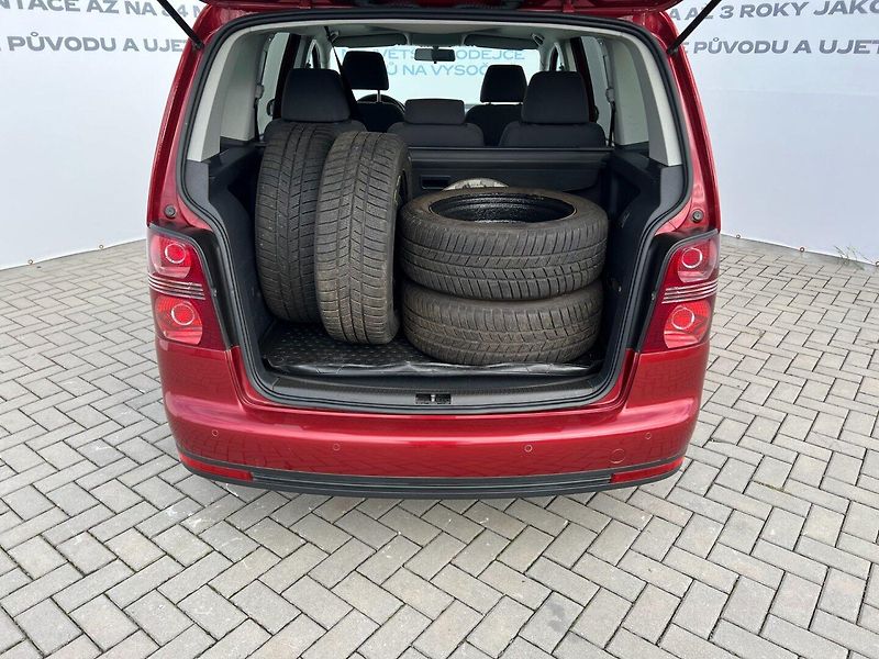 Volkswagen Touran (2008) 2.0TDi 103kW! 2x kola! - fotka 9 z 21