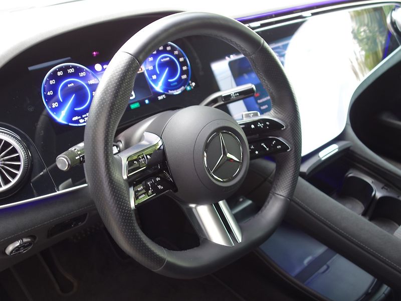 Mercedes-Benz EQE (2024) 350*4M*AMG*PAN*HYPERSCREEN*TOP - fotka 41 z 50