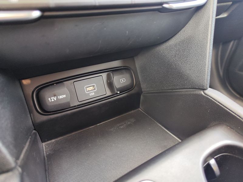 Hyundai Santa Fe 2.2 CRDi/142kW Comfort DCT - fotka 19 z 29