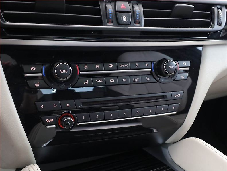 BMW X6 (2016) M Paket xDrive35i - fotka 12 z 19