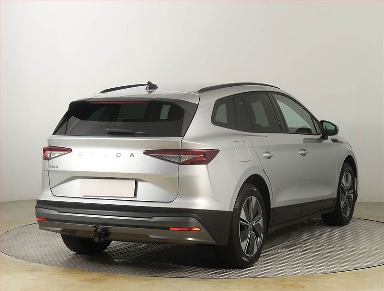 Škoda Enyaq (2025) 50 (52 kWh), SoH 100% - fotka 5 z 30