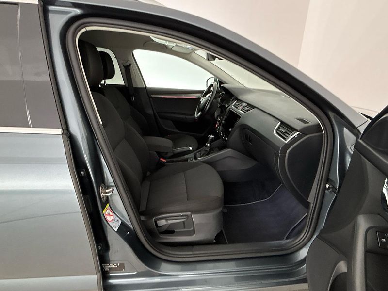 Škoda Octavia Style DSG - fotka 9 z 30