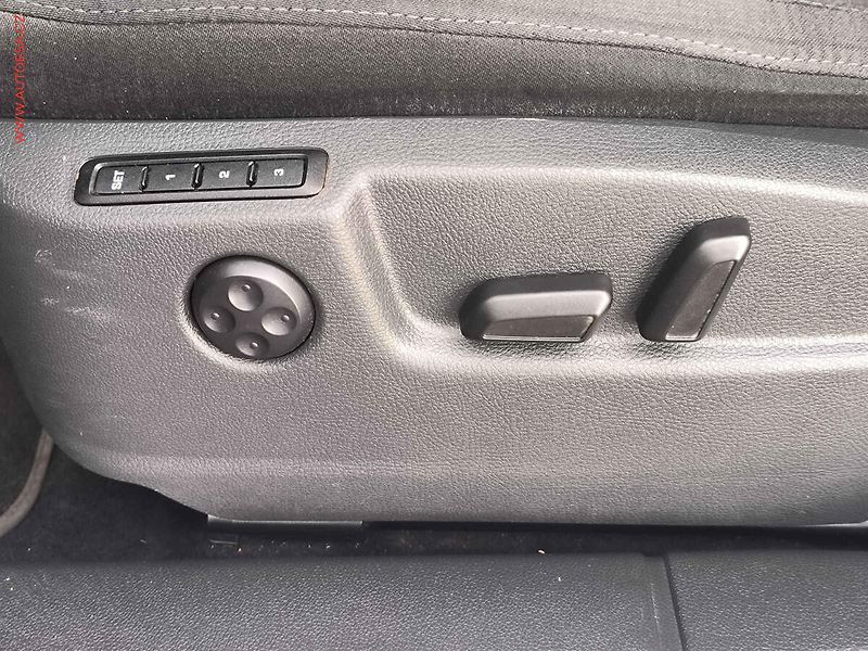Škoda Superb (2010) 2.0TDI 4x4, ČR, Xenon, autoAC - fotka 11 z 20