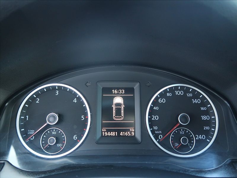 Volkswagen Tiguan 2,0 TDi,103kW,NovéČR,Aut.klima - fotka 11 z 21