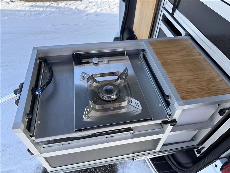 Ford Tourneo Custom 2,0 Obytná úprava TDCi L2H1 - fotka 9 z 15