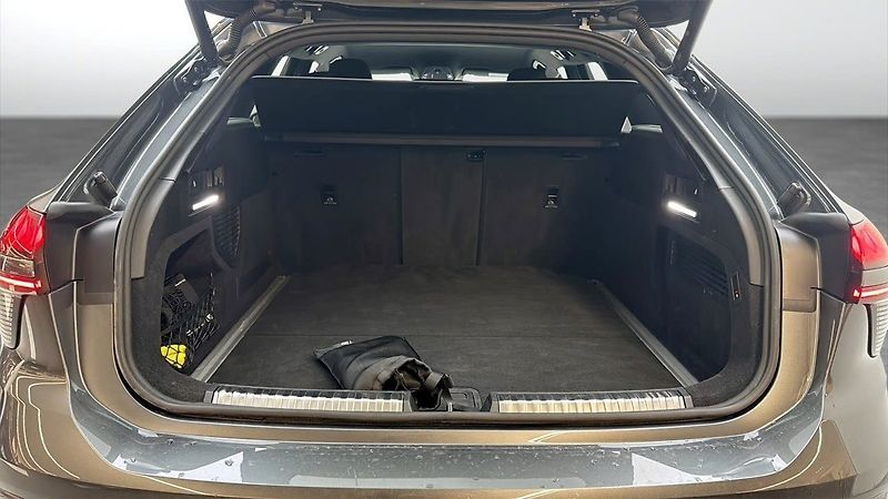 Audi A6 (2026) 2,0TDI  AVANT Quattro S-Line - fotka 12 z 15