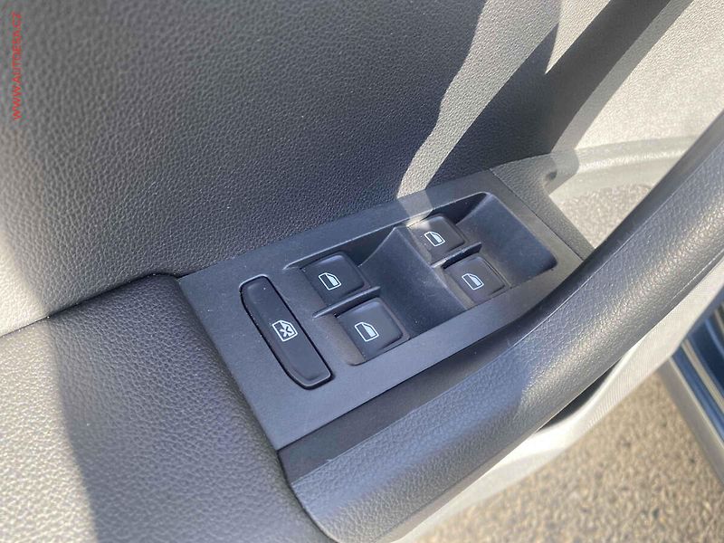 Škoda Octavia (2014) 1.2 TSi, Ambition, +kola - fotka 13 z 17