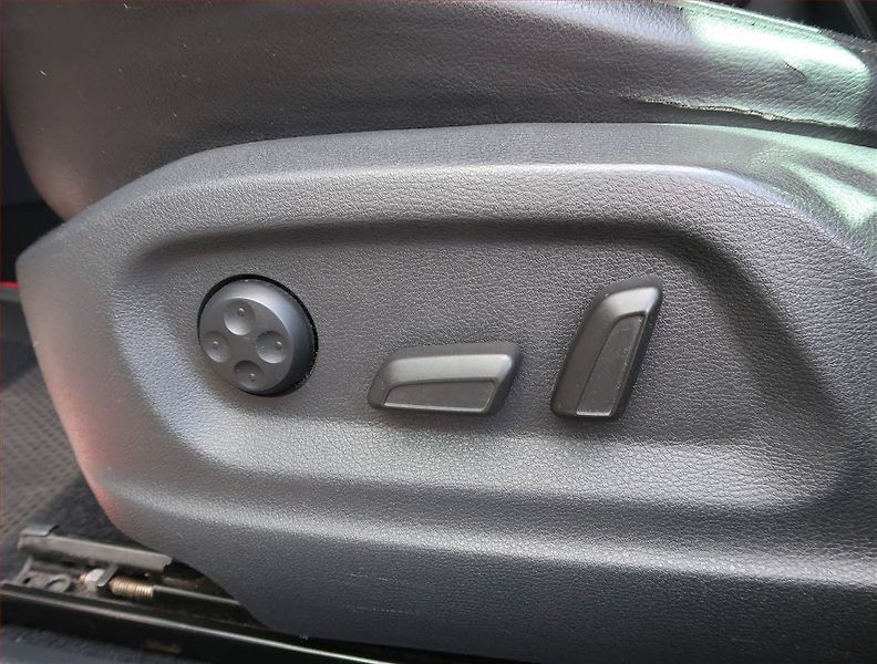 Volkswagen Tiguan (2008) 2.0 TDI, 4X4, Navi, Tempomat - fotka 22 z 23