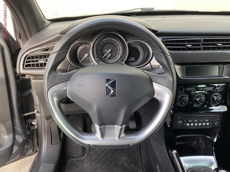 Citroën DS3 (2015) 1.2 PT, AC, tempo - fotka 11 z 15