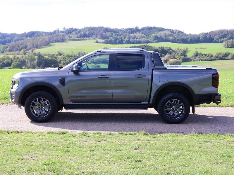Ford Ranger 3,0 V6 TDi Double Cab Wildtrak - fotka 4 z 37