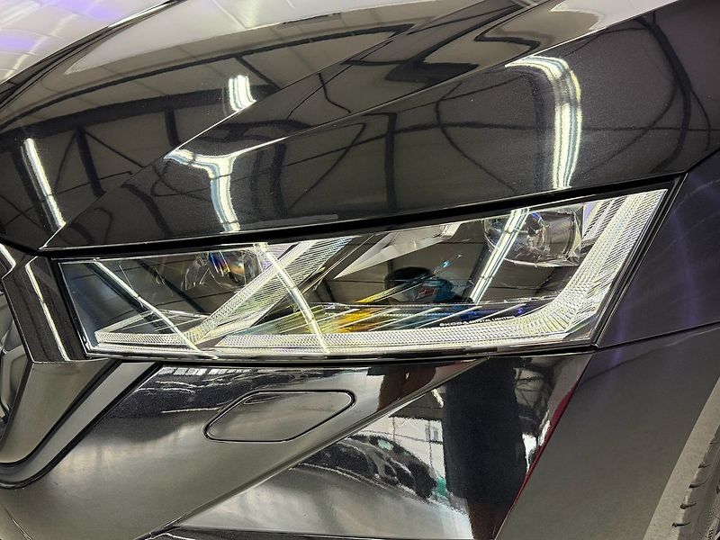 Škoda Octavia 2.0 TDI DSG 4X4 RS, ACC, LED, - fotka 8 z 28