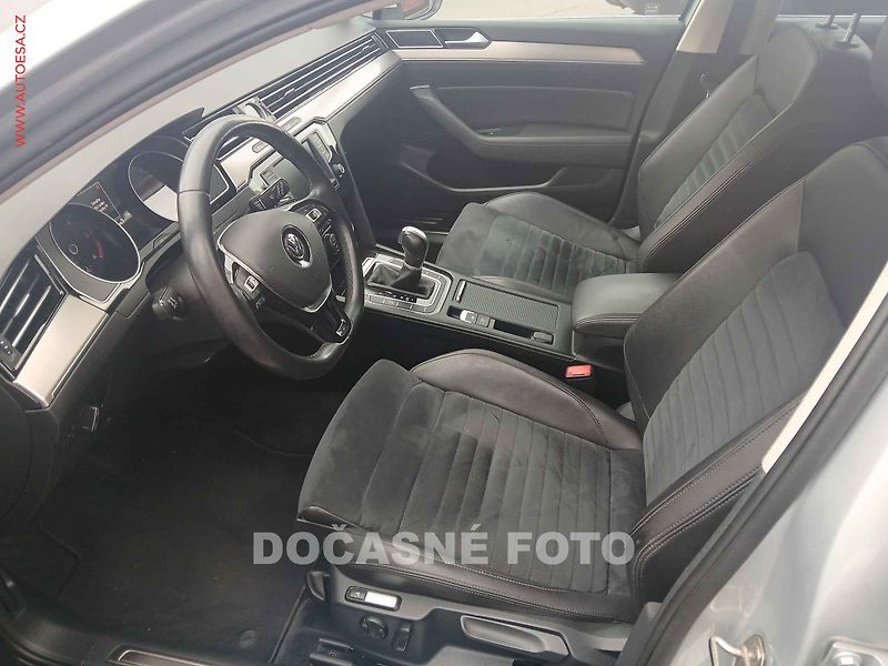 Volkswagen Passat (2016) 2.0 TDI, ČR - fotka 3 z 3