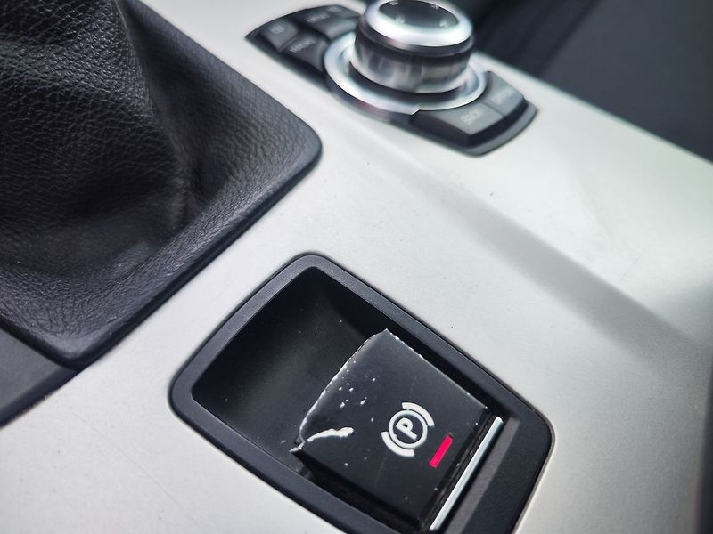 BMW X3 20d/135kW xDrive ČR - fotka 25 z 33
