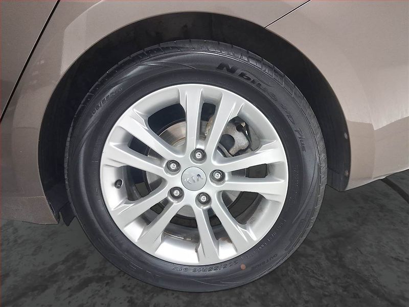 Kia Ceed (2013) 1.6 GDI, Serv.kniha, Navi - fotka 15 z 16
