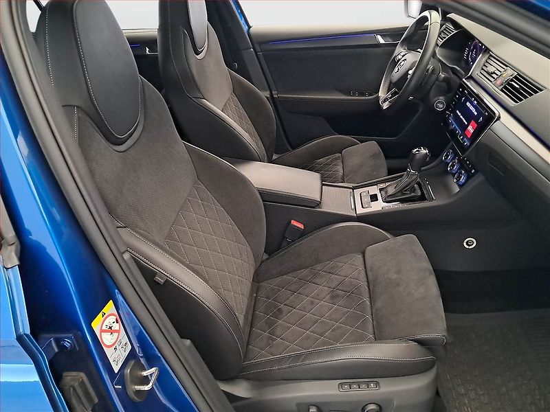 Škoda Superb (2022) Sportline 2.0 TDI - fotka 9 z 24