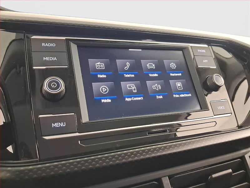 Volkswagen T-Cross (2021) Life 1.0 TSI, ČR,1.maj - fotka 16 z 19