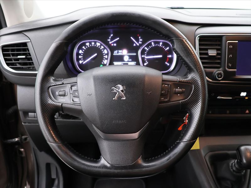 Peugeot Traveller 2,0 BlueHDi 110kW Aut.klima CZ - fotka 20 z 35