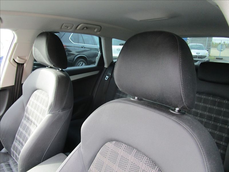 Audi A4 Avant 3.0TDi V6 Quattro, Bi-xe - fotka 15 z 41