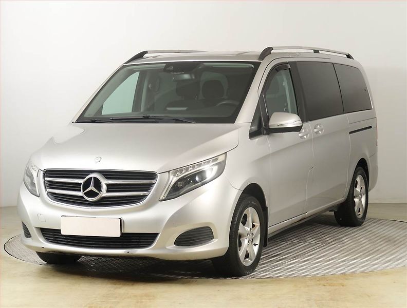 Mercedes-Benz Třídy V (2014) 220 CDI, ČR, DPH - fotka 2 z 25